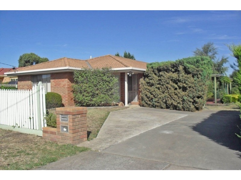 43 Joyce Street, Cranbourne West VIC 3977