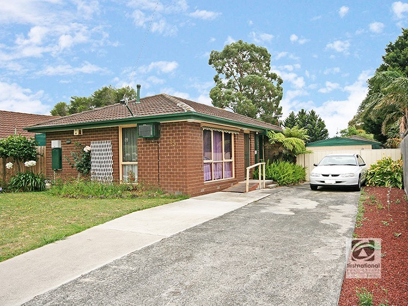 13 Mullin Court, Cranbourne VIC 3977