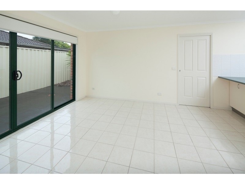 2/28-30 Childers Street, Cranbourne VIC 3977