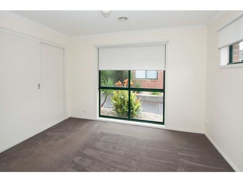 2/28-30 Childers Street, Cranbourne VIC 3977