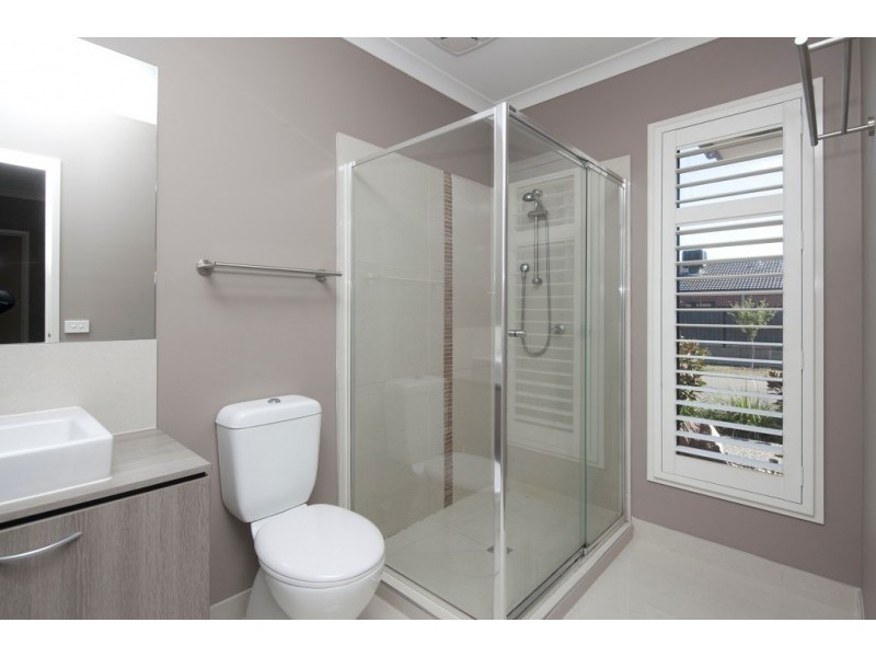 Clyde North VIC 3978