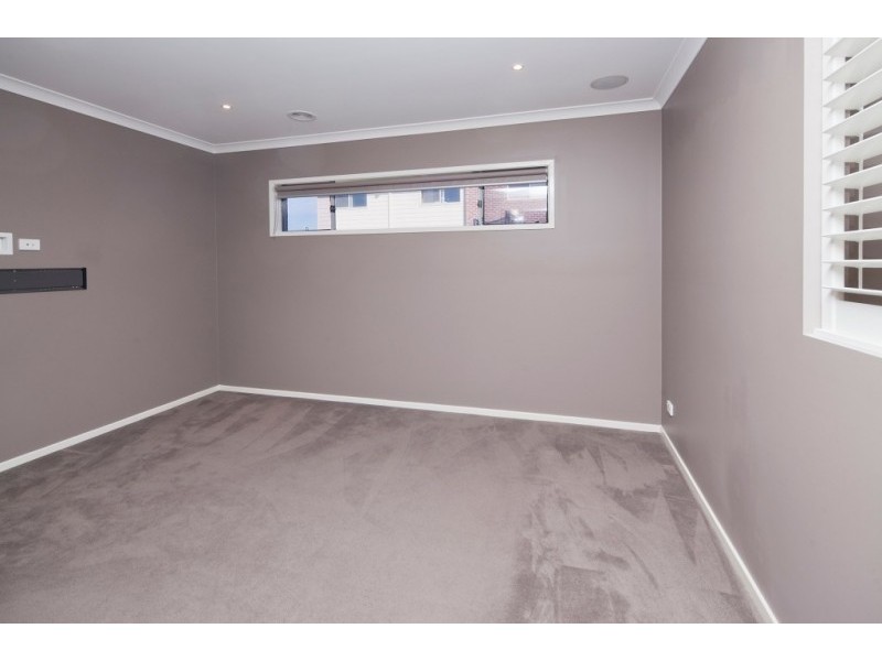 Clyde North VIC 3978