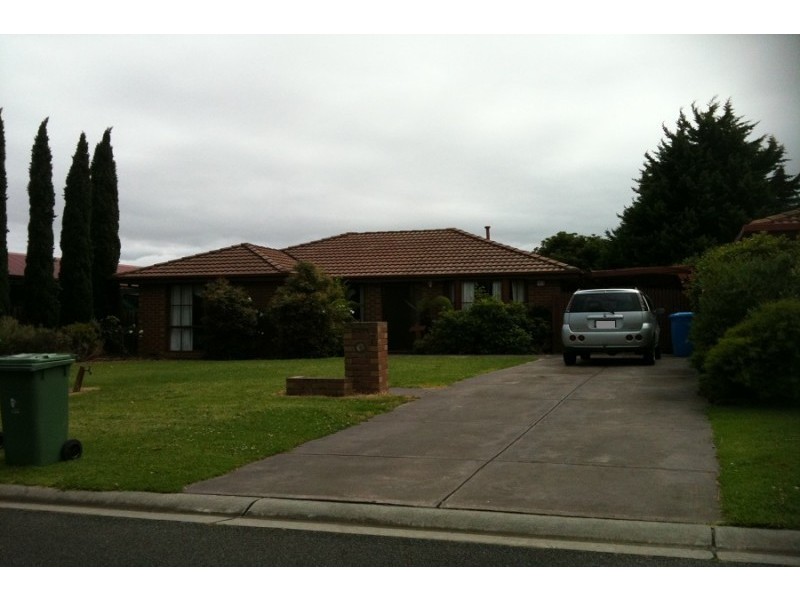 7 Heywood Crescent, Cranbourne VIC 3977
