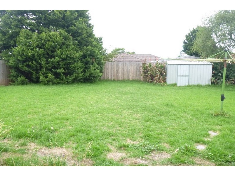 28 Brentwood Drive, Cranbourne North VIC 3977