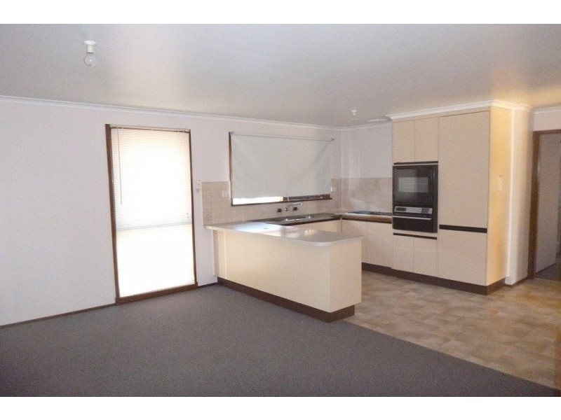 1/36 Virginia Street, Cranbourne VIC 3977