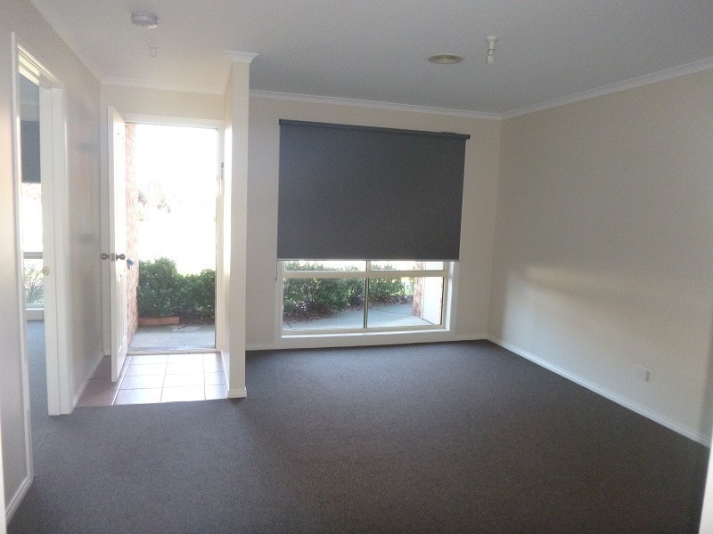 10 Miralie Way, Cranbourne West VIC 3977