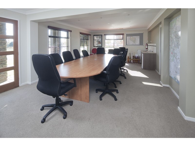 14-16 Broad Oak Drive, Cranbourne East VIC 3977