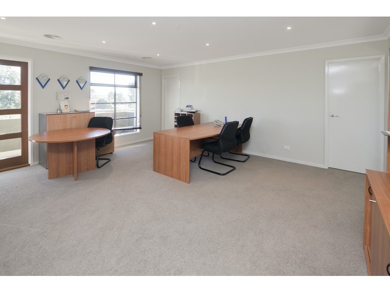 14-16 Broad Oak Drive, Cranbourne East VIC 3977