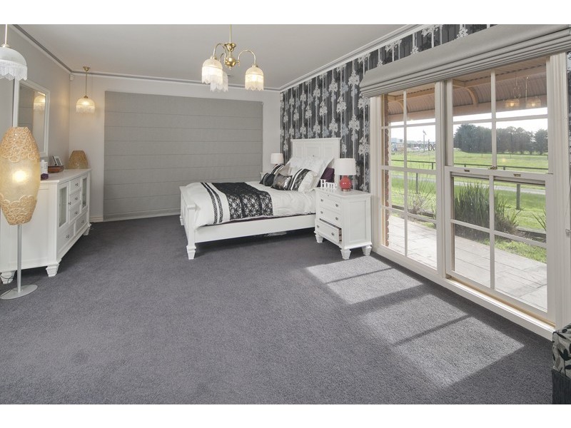 Clyde North VIC 3978