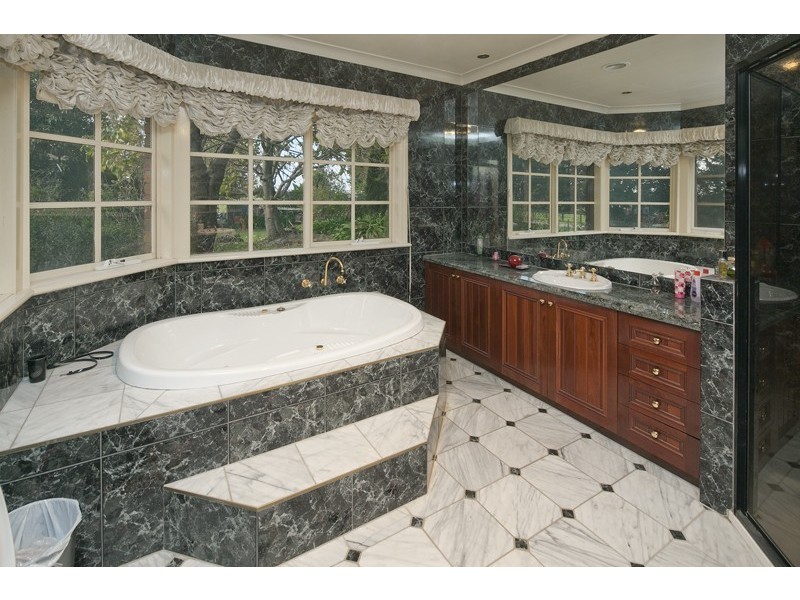 Clyde North VIC 3978