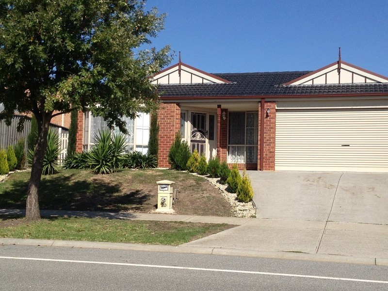 20 Silky Oak Drive, Cranbourne North VIC 3977
