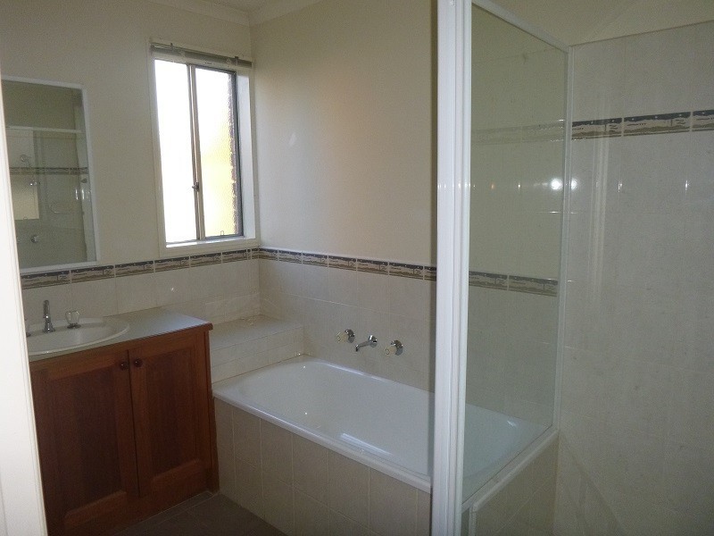 20 Silky Oak Drive, Cranbourne North VIC 3977