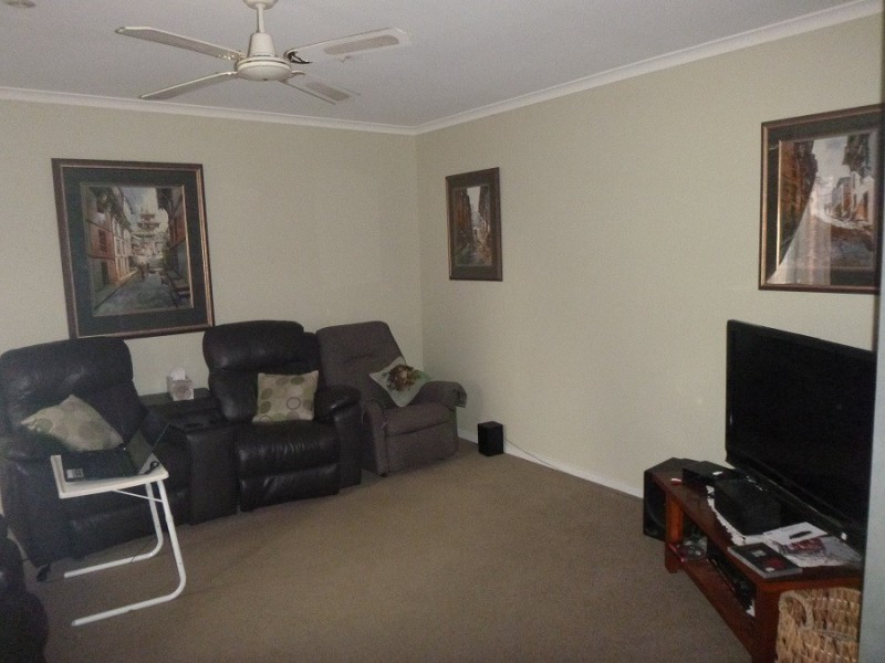 5 Braircrest Drive, Cranbourne East VIC 3977