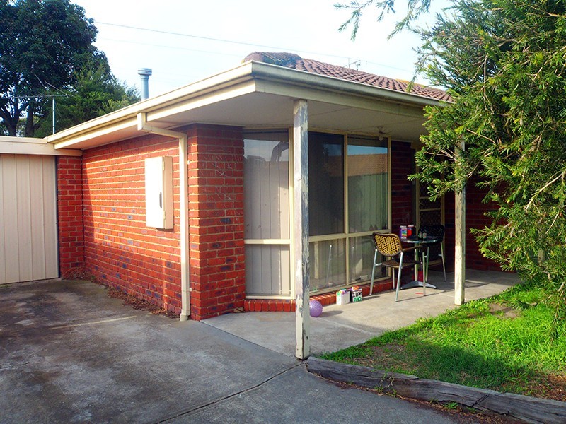 2/14 Phelan Drive, Cranbourne VIC 3977