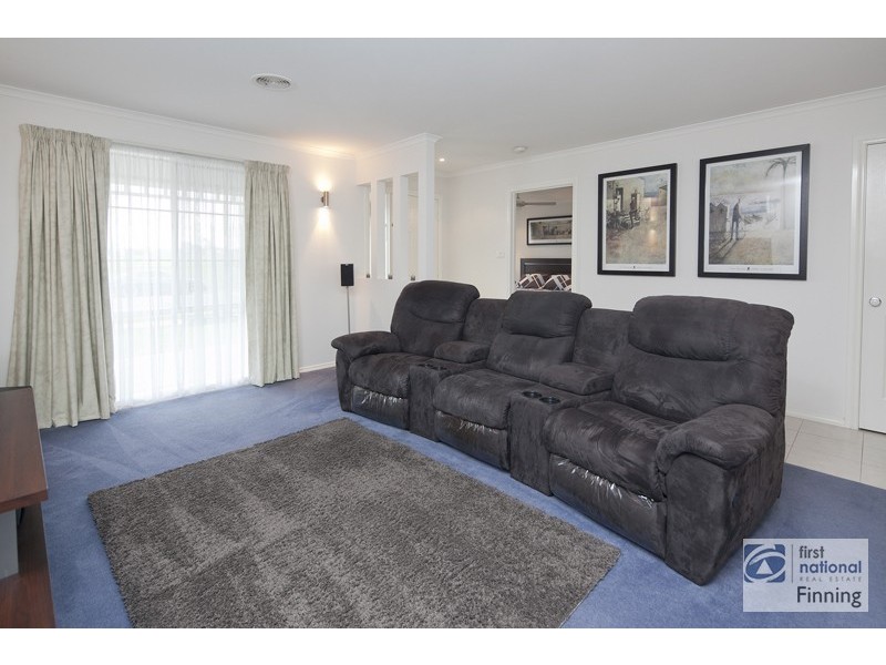 86 Majestic Boulevarde, Cranbourne VIC 3977