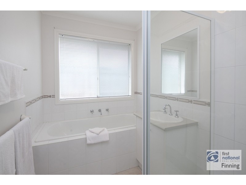 86 Majestic Boulevarde, Cranbourne VIC 3977