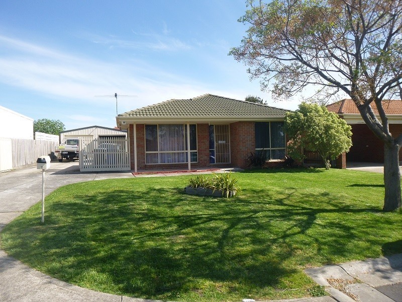 7 Rimes Close, Cranbourne West VIC 3977