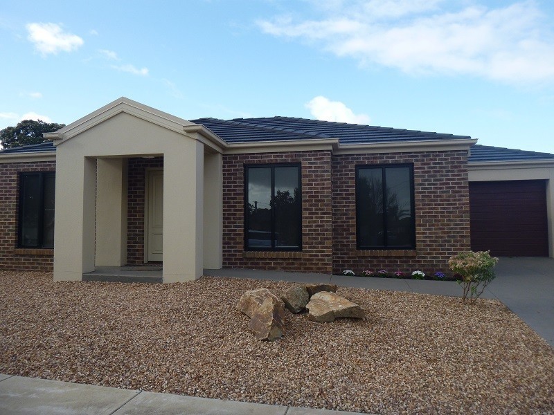 34A Jillian Street, Cranbourne VIC 3977