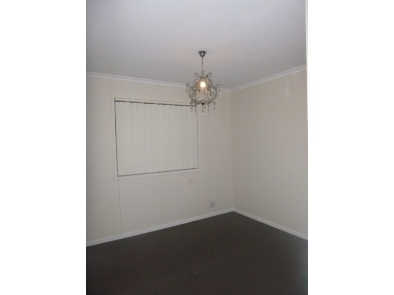 5 Tyndall Street, Cranbourne East VIC 3977