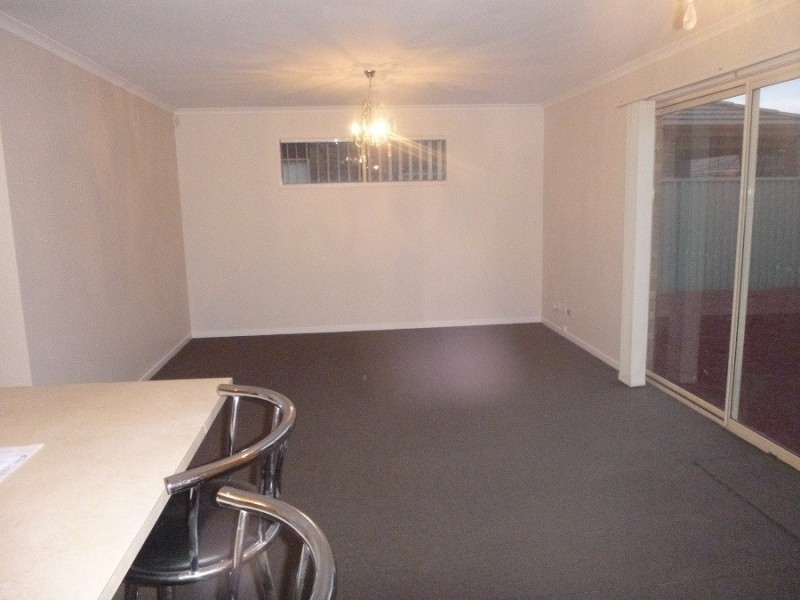 5 Tyndall Street, Cranbourne East VIC 3977