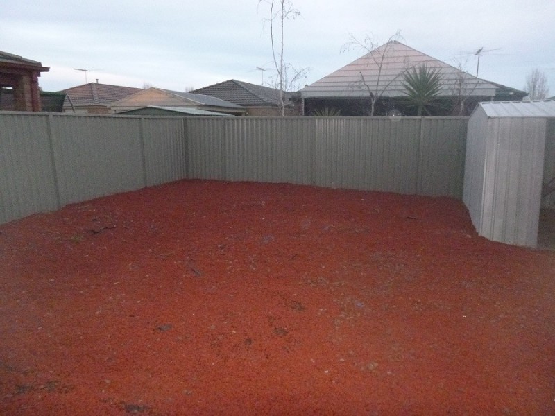 5 Tyndall Street, Cranbourne East VIC 3977