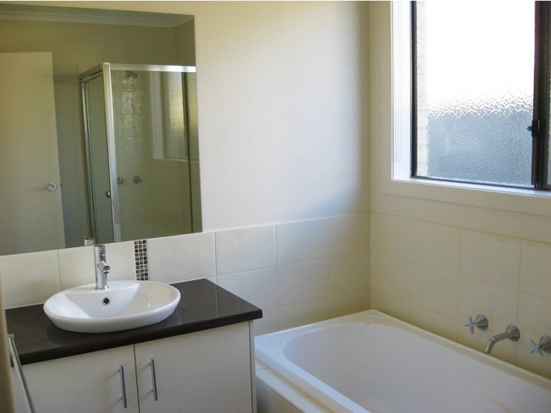 12 Beagle Street, Cranbourne East VIC 3977