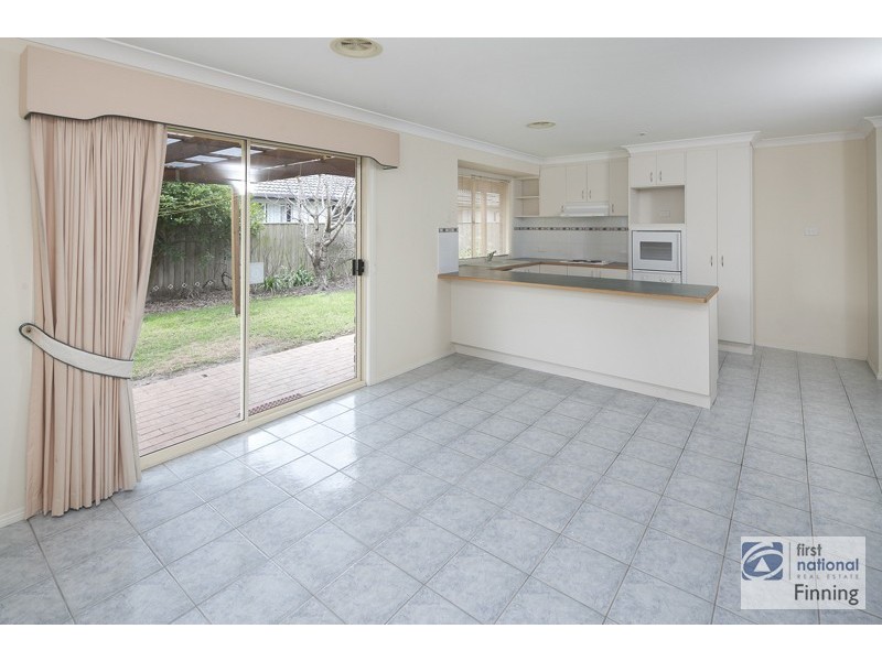 5 Gilmore Crescent, Lynbrook VIC 3975