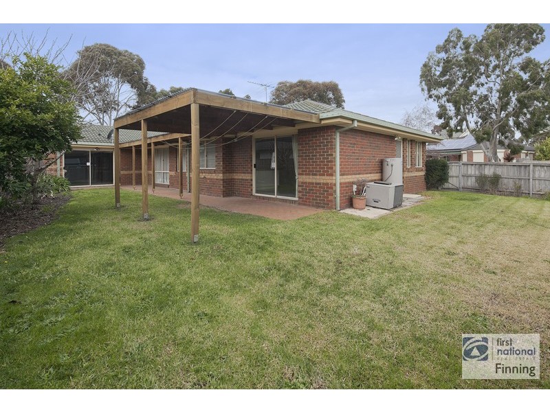 5 Gilmore Crescent, Lynbrook VIC 3975
