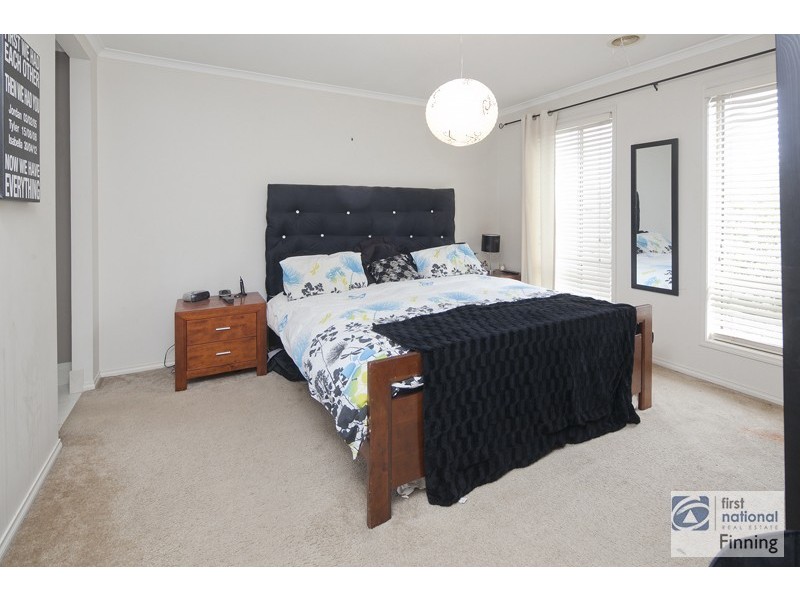 2 Dryandra Place, Cranbourne VIC 3977