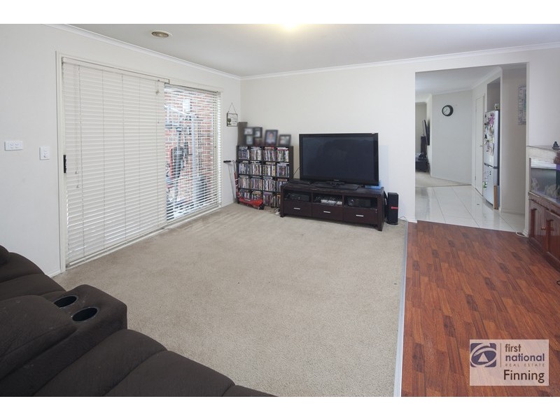 2 Dryandra Place, Cranbourne VIC 3977