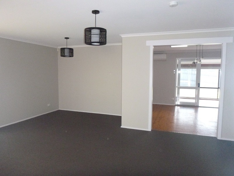 52 Lodge Crescent, Berwick VIC 3806