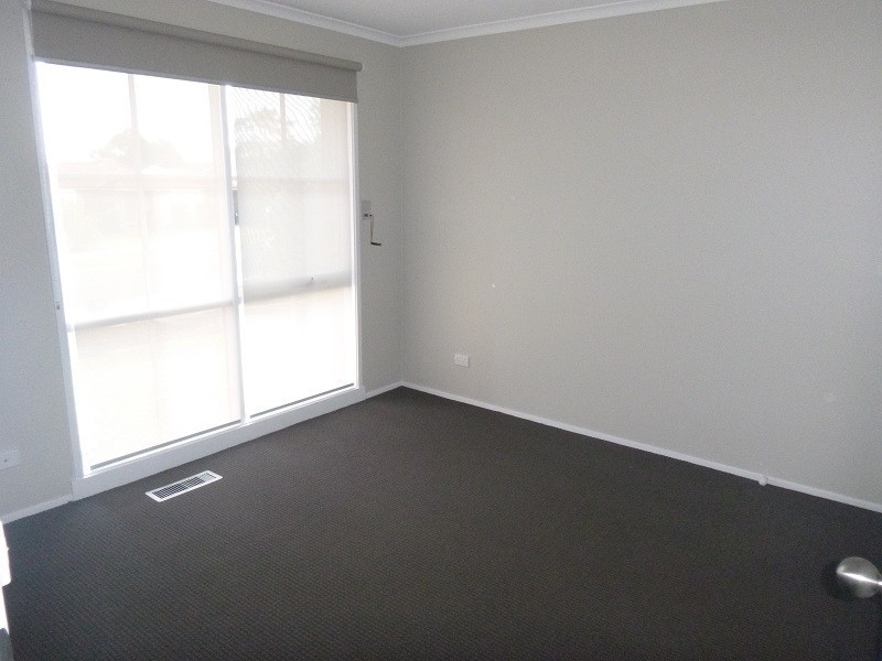 52 Lodge Crescent, Berwick VIC 3806