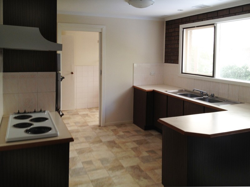 8 Brumby Court, Cranbourne VIC 3977