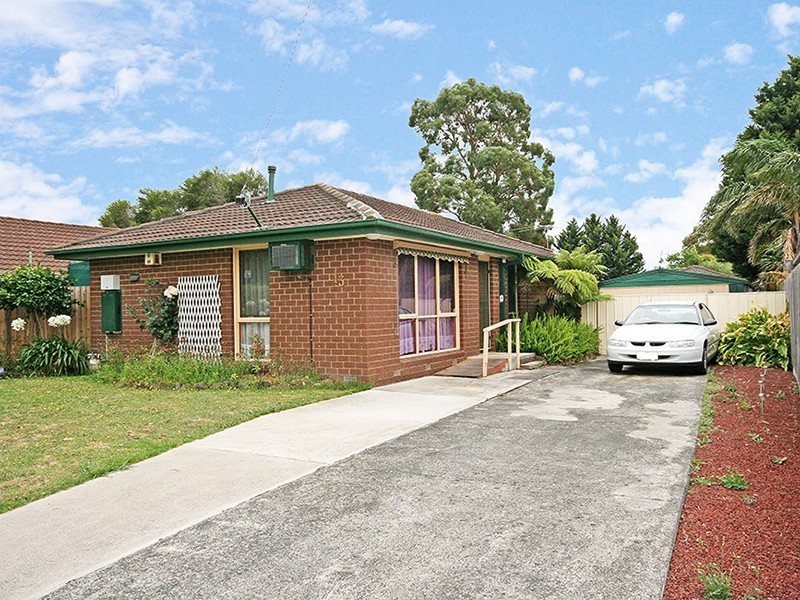 13 Mullin Court, Cranbourne VIC 3977