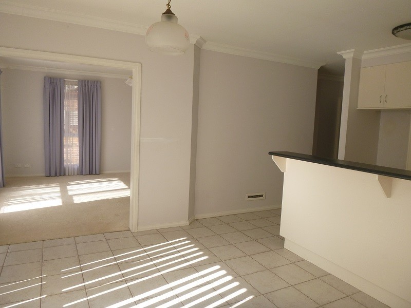 1A Carol Avenue, Cranbourne VIC 3977