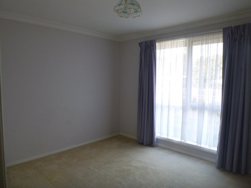 1A Carol Avenue, Cranbourne VIC 3977