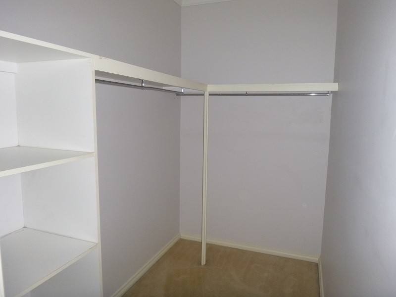 1A Carol Avenue, Cranbourne VIC 3977