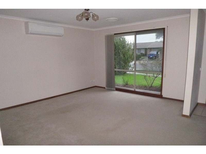 14 Josephine Avenue, Cranbourne North VIC 3977