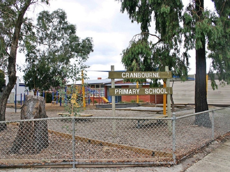 1/9 Walter Street, Cranbourne VIC 3977