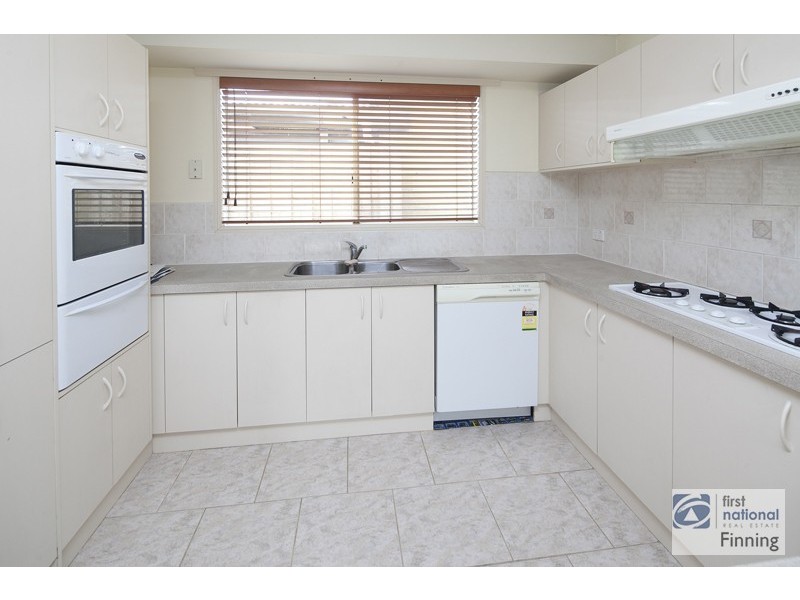 24 Montrose Way, Cranbourne West VIC 3977