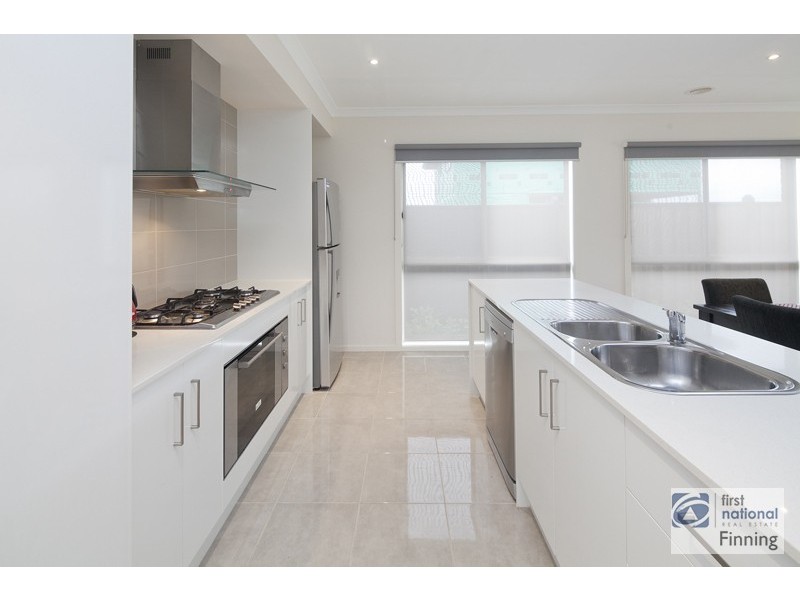 24 Nobel Dve, Cranbourne West VIC 3977