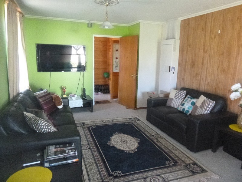4 Kurt Place, Cranbourne VIC 3977