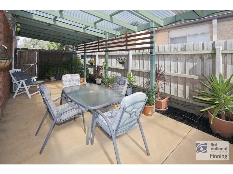 10 Kingsbarn Court, Cranbourne VIC 3977