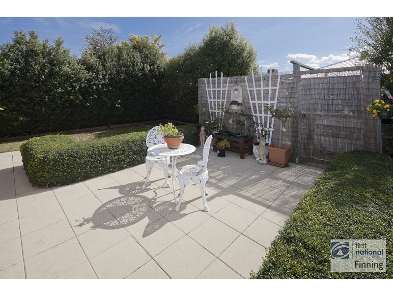 10 Kingsbarn Court, Cranbourne VIC 3977