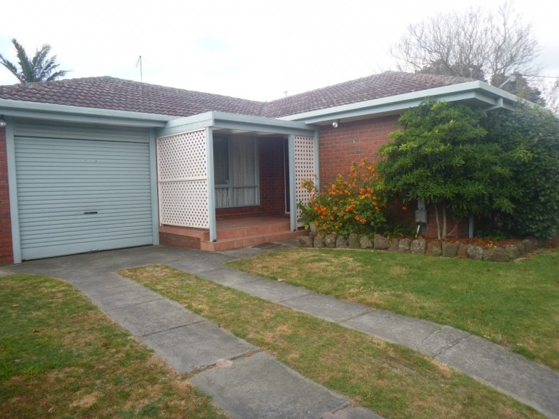 23 Baystone Drive, Cranbourne VIC 3977