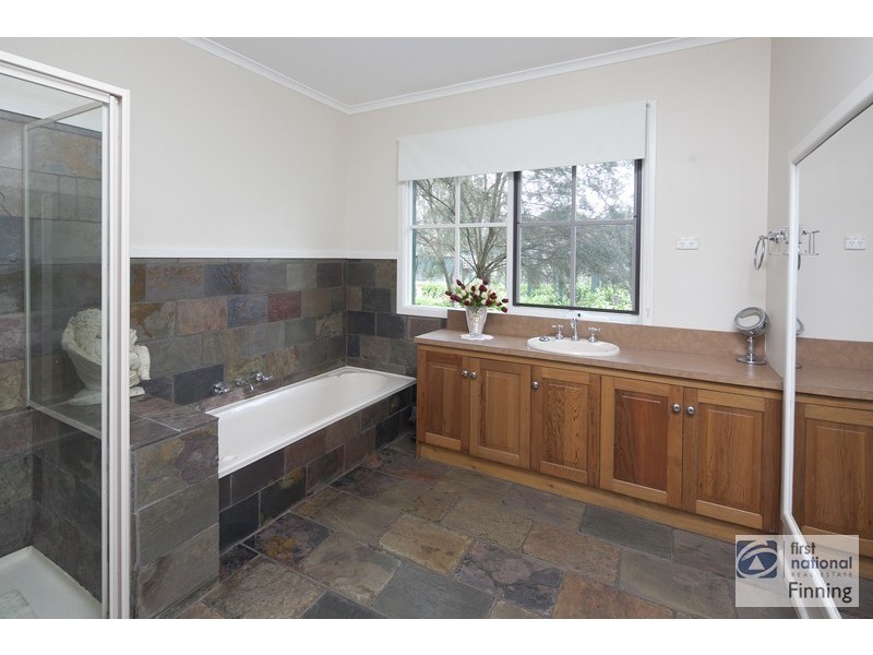 109 Boundary Drain Rd, Koo Wee Rup VIC 3981
