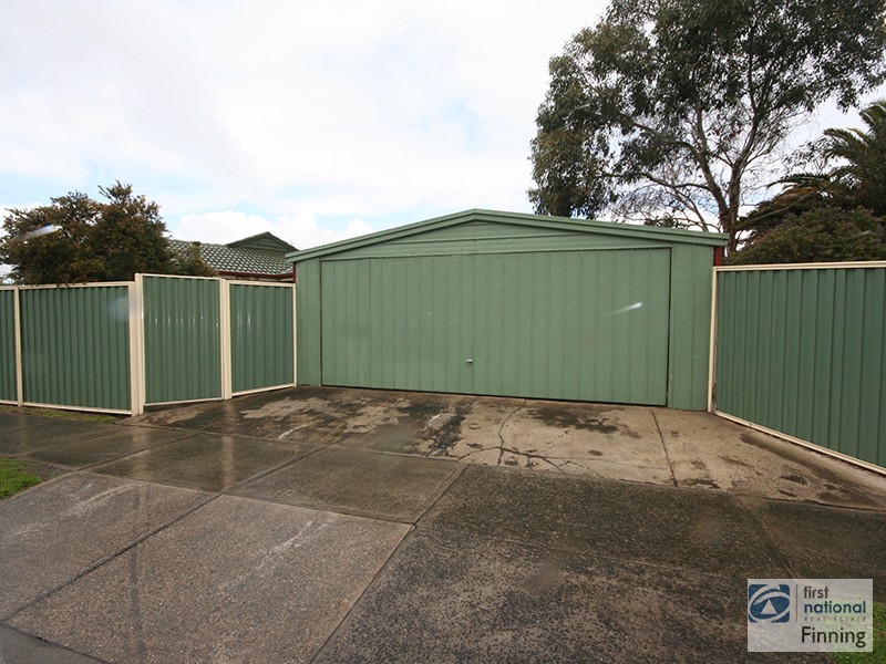 5 Sharpe Street, Cranbourne VIC 3977