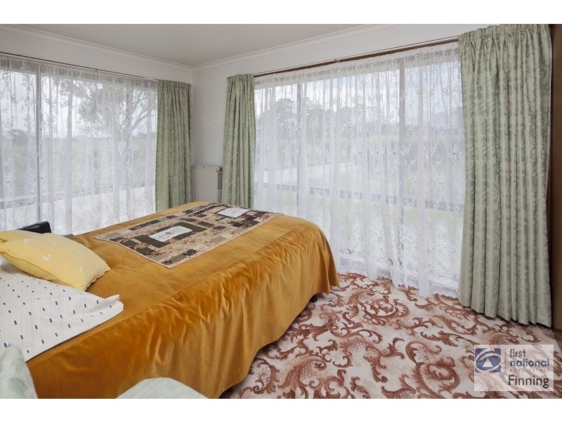 870 KooWeeRup Rd, Modella VIC 3816