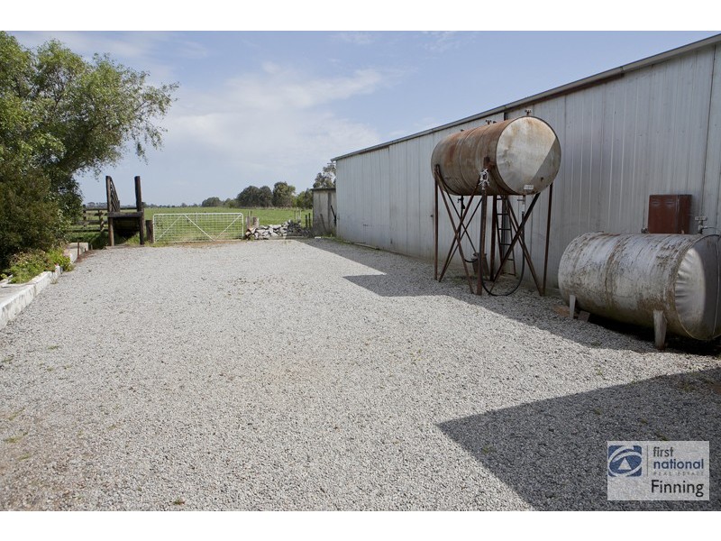 870 KooWeeRup Rd, Modella VIC 3816