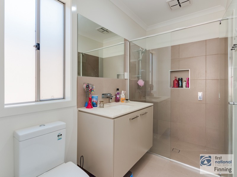 77 Brocker street, Clyde North VIC 3978